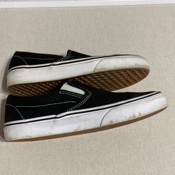 Vans - Picture 3 of 4